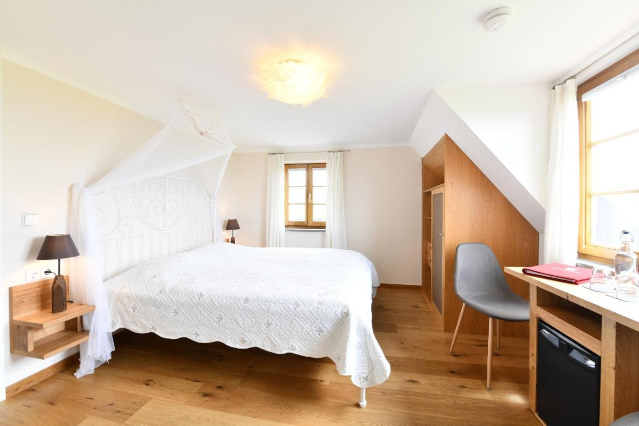 Hotel Montfort-Schloessle Lindau  Buitenkant foto