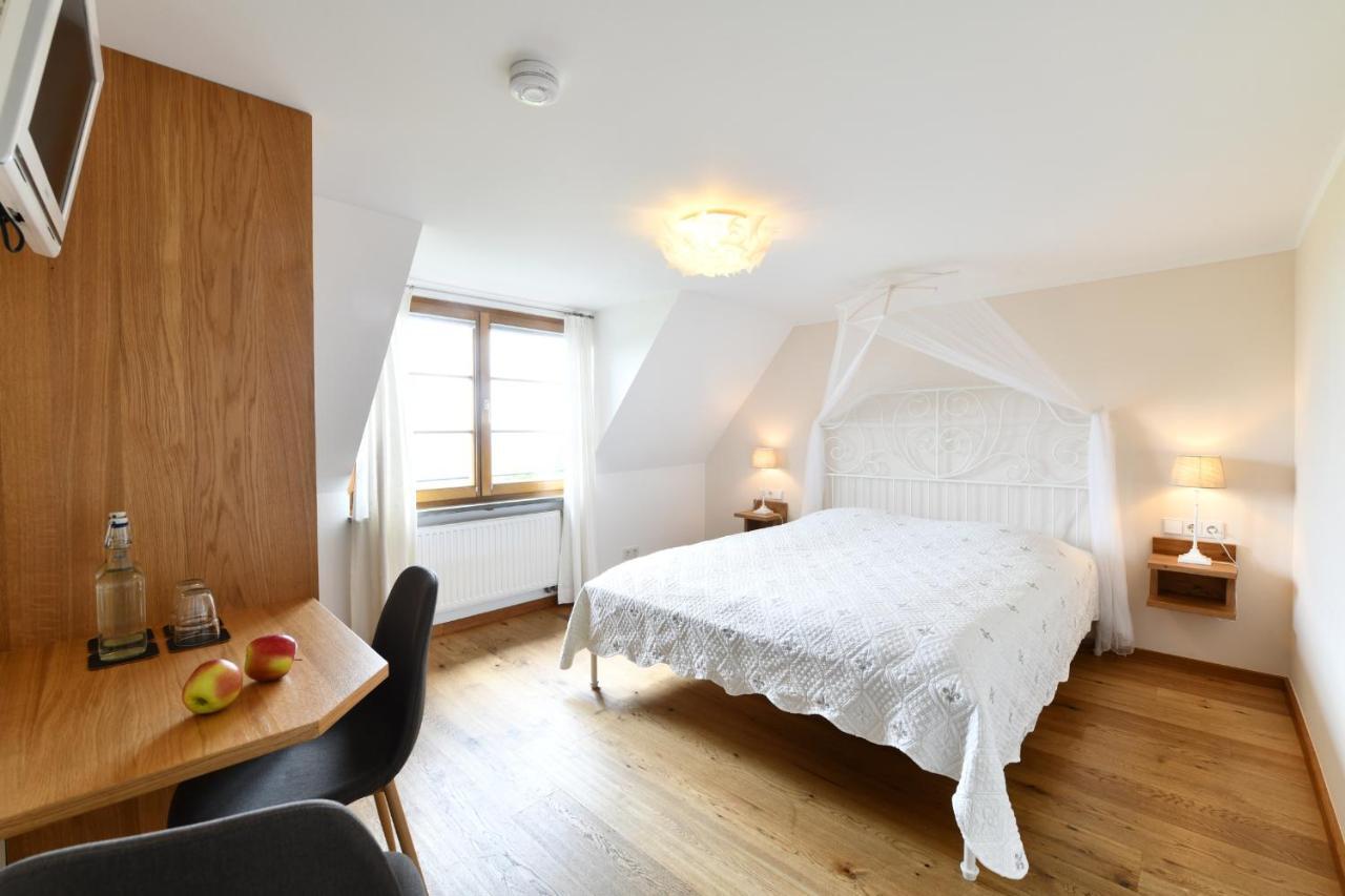 Hotel Montfort-Schloessle Lindau  Buitenkant foto